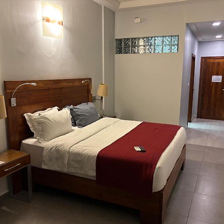Hotel Du Lac โกโตนู ภายนอก รูปภาพ