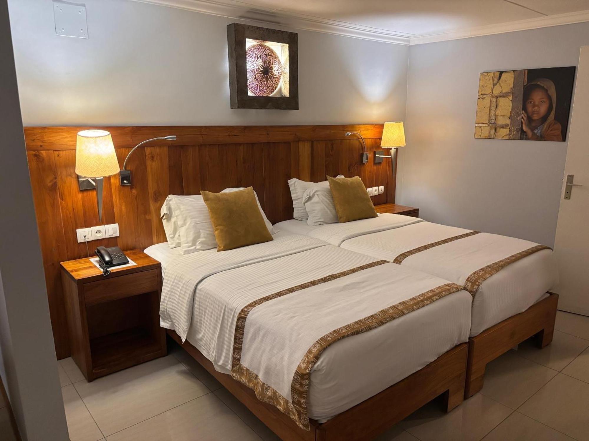 Hotel Du Lac โกโตนู ภายนอก รูปภาพ