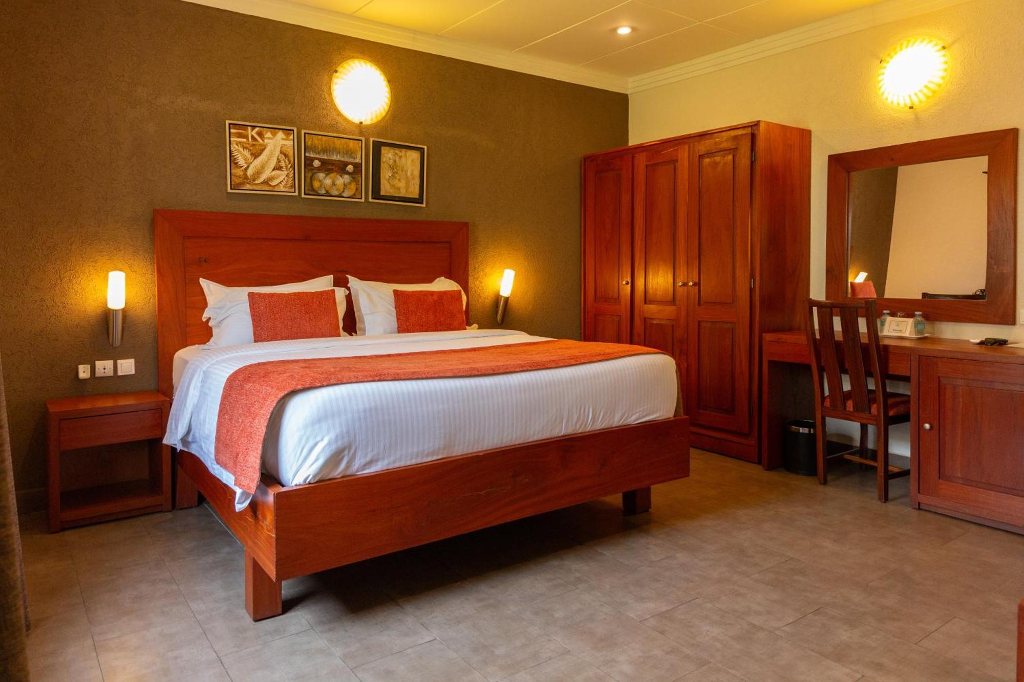 Hotel Du Lac โกโตนู ภายนอก รูปภาพ