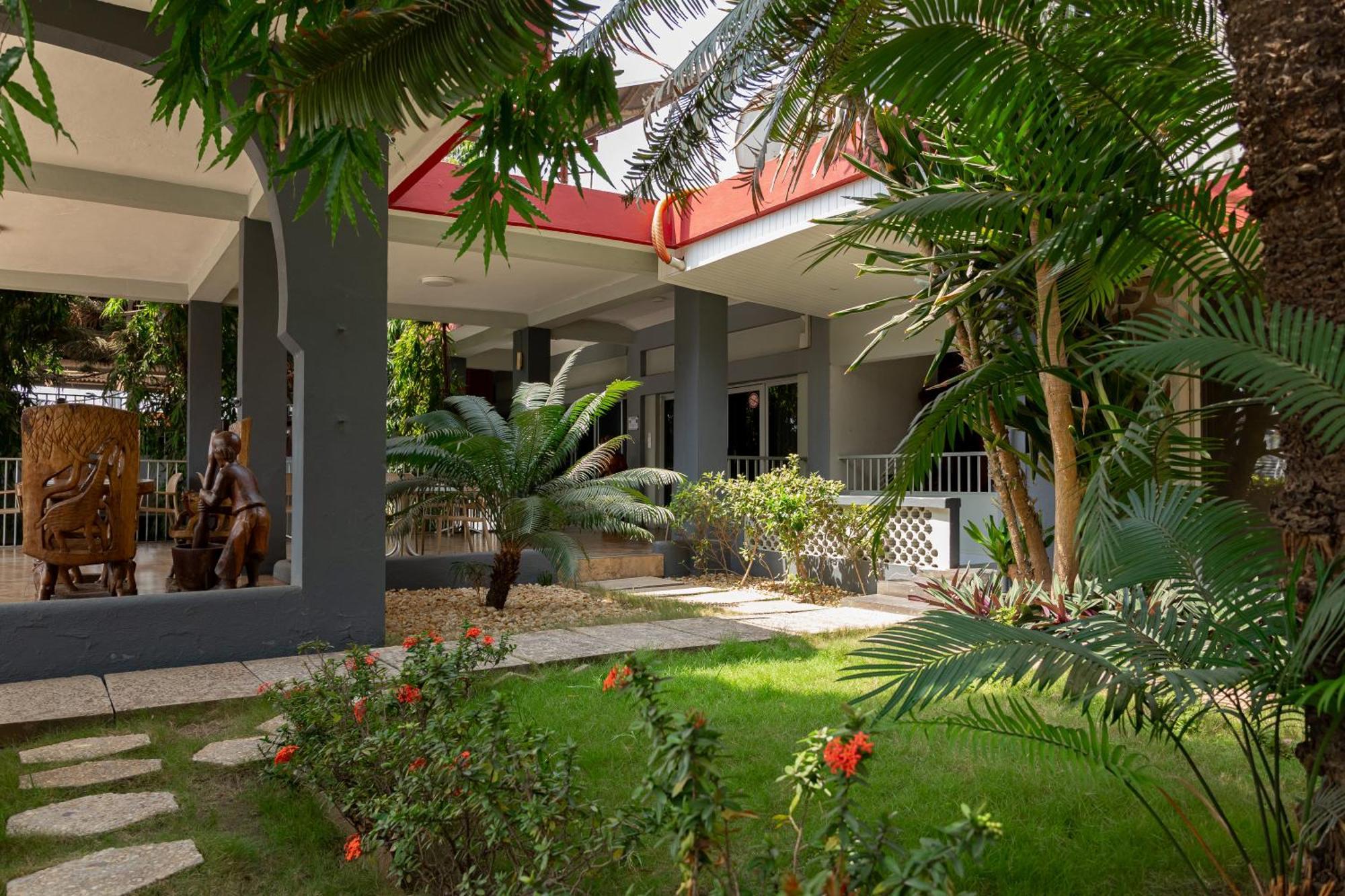 Hotel Du Lac โกโตนู ภายนอก รูปภาพ