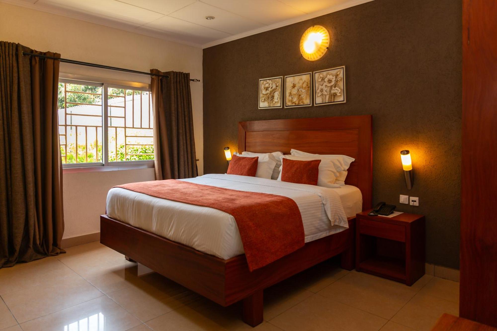 Hotel Du Lac โกโตนู ภายนอก รูปภาพ