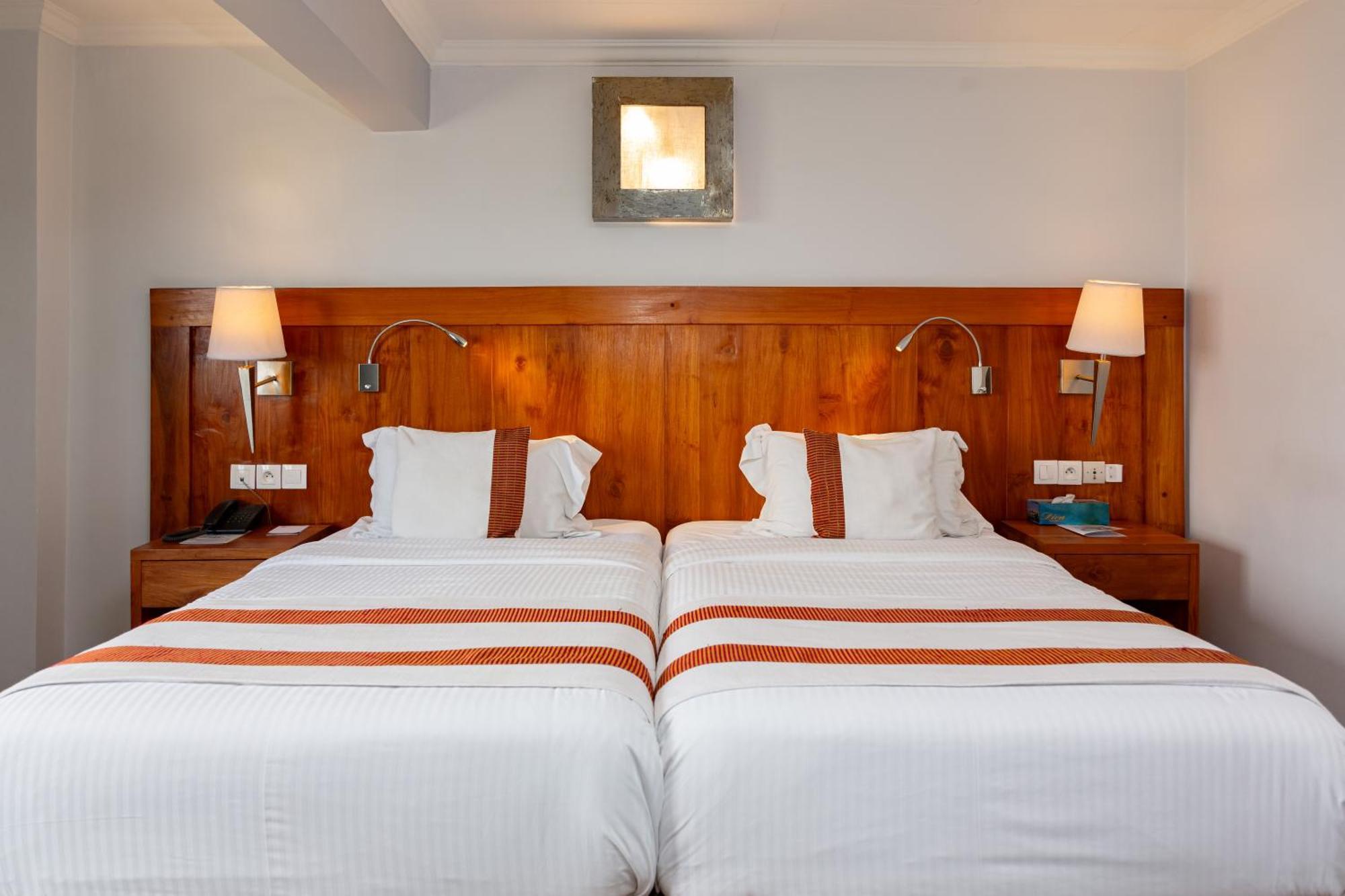 Hotel Du Lac โกโตนู ภายนอก รูปภาพ