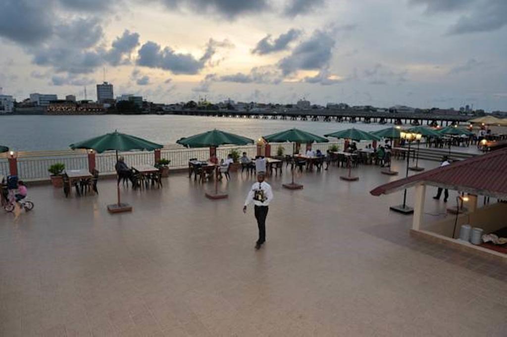 Hotel Du Lac โกโตนู ภายนอก รูปภาพ