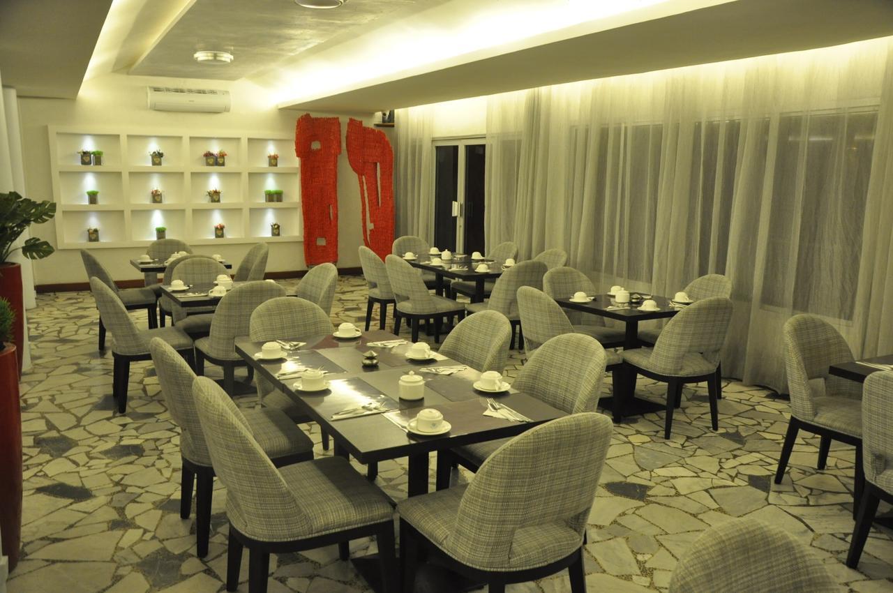 Hotel Du Lac โกโตนู ภายนอก รูปภาพ